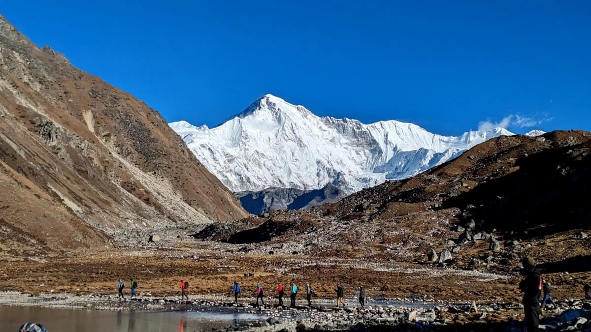 First lake on the way to Gokyo