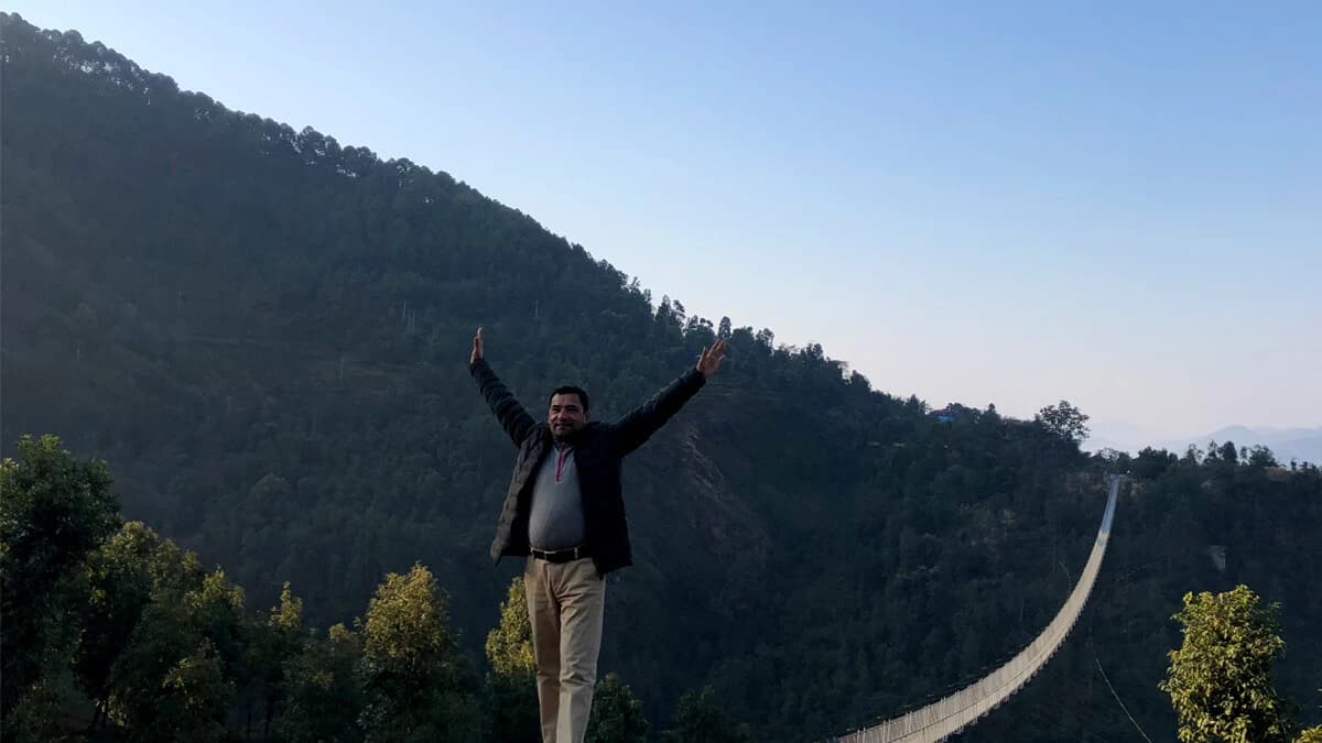 Crossing a Sispension Bridge