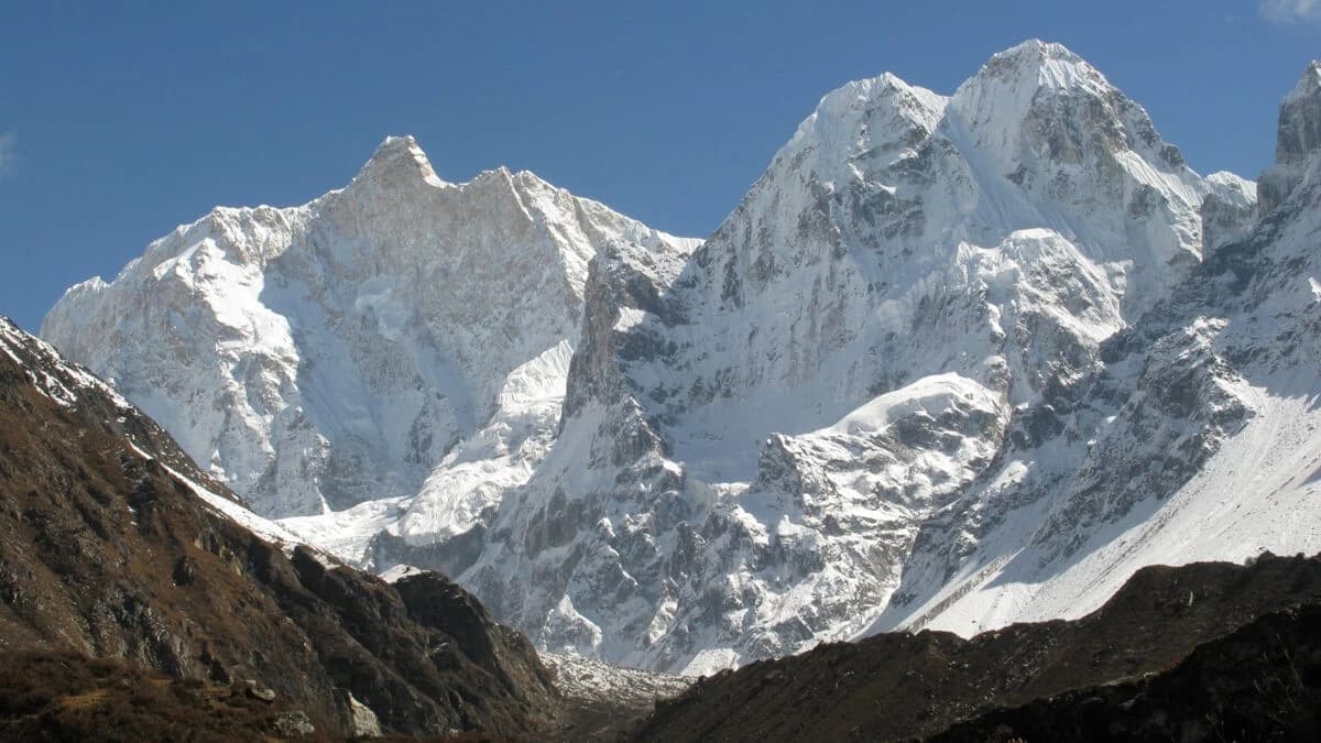 Kanchenjunga Circuit Trek