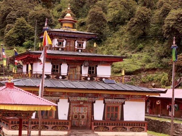 Tsum Valley Serang Gomba